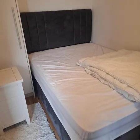 Apartment Modern 2bdr Close To Airport And Coast *